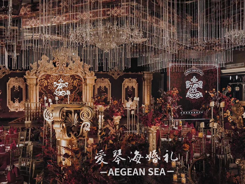 送你一份满载水晶
  高端大气的一站式婚礼