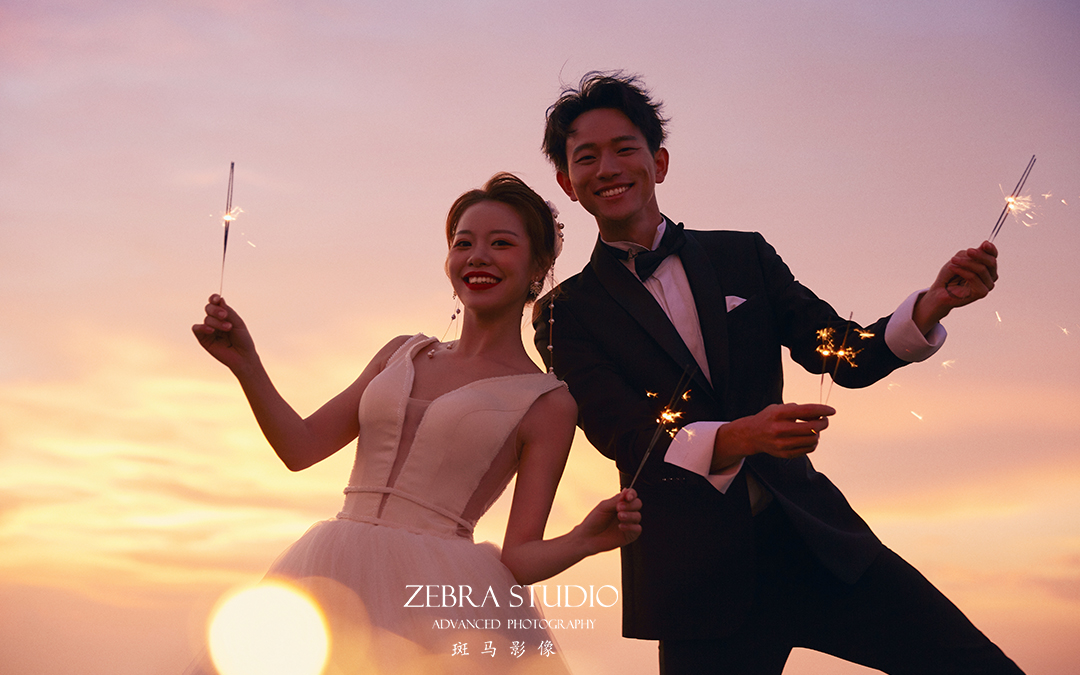 【多对一服务旅拍】7套服装+60张精修夜景婚纱照
