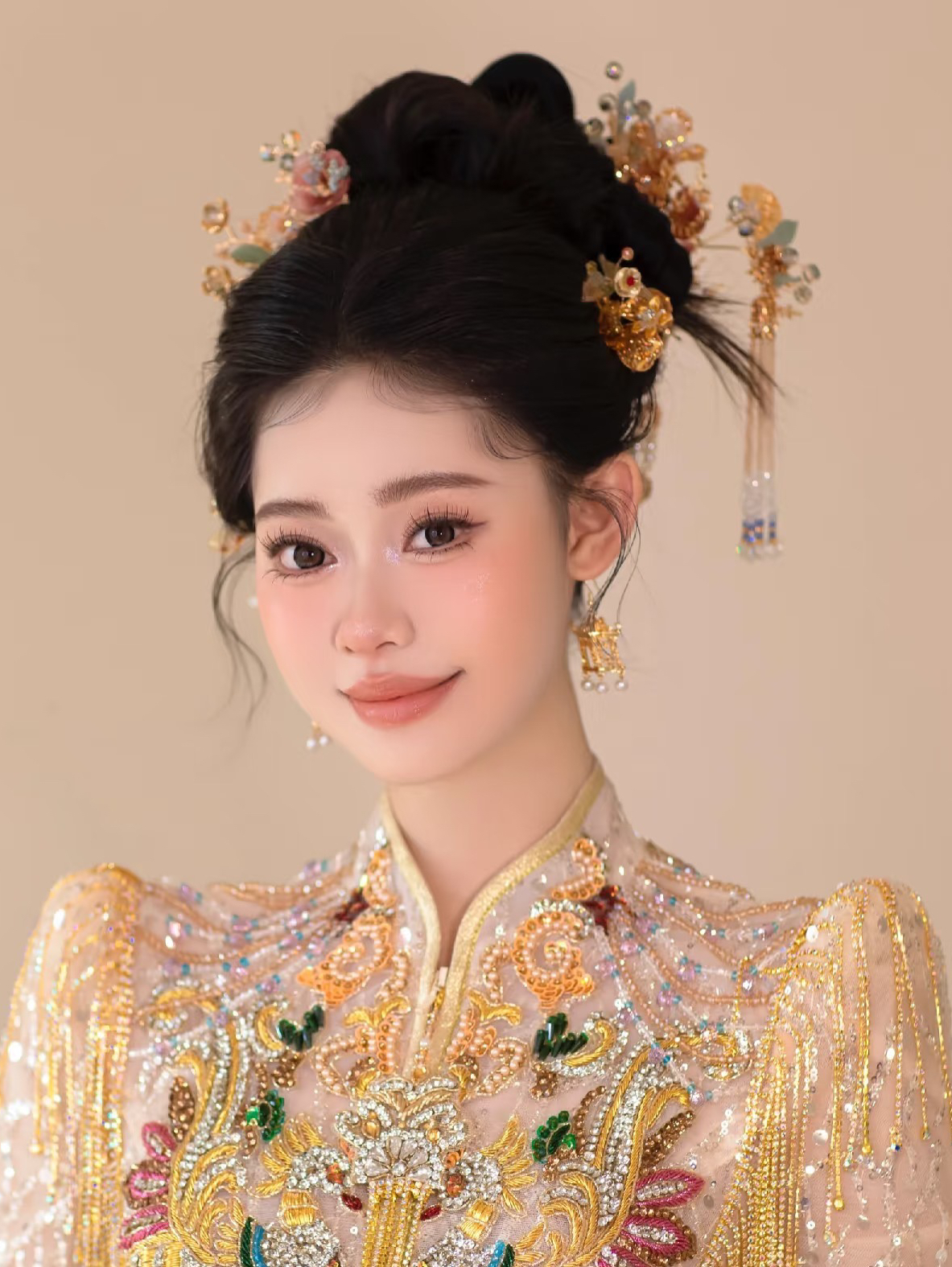 中式出门秀禾妆造