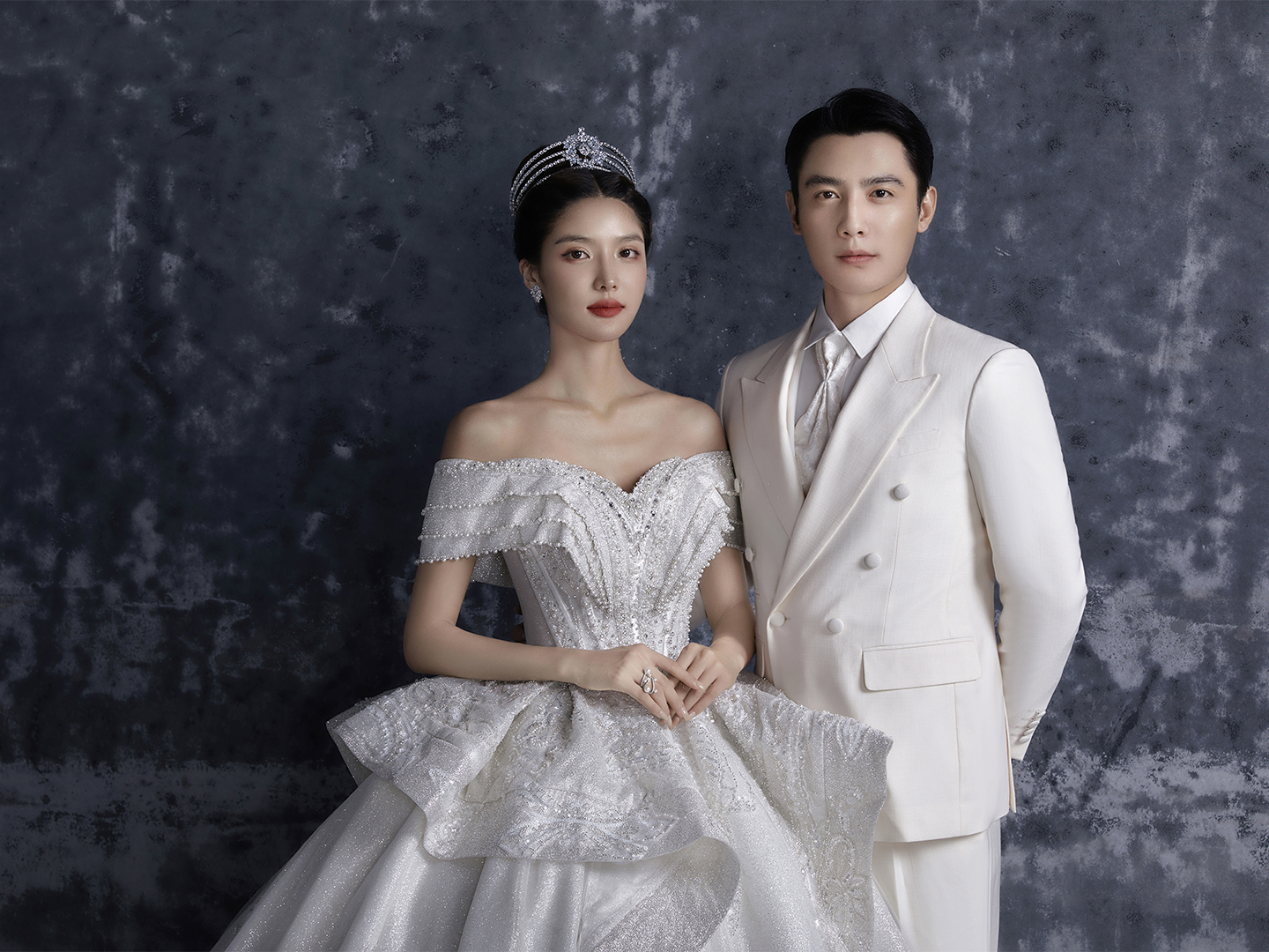 再看一万遍也依旧中意的内景公主婚纱照