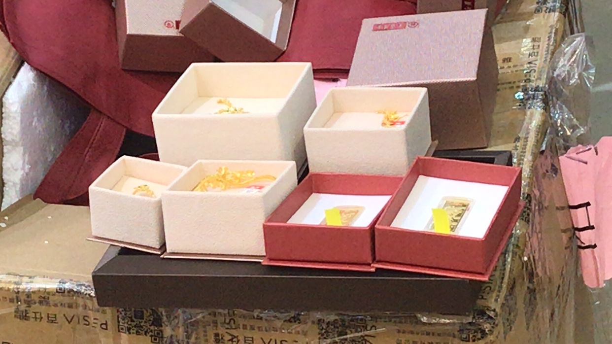 【求助】结婚公婆不给买三金，我该怎么办？