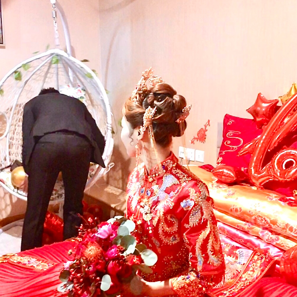 中式婚禮彰顯中國(guó)女性的溫婉端莊