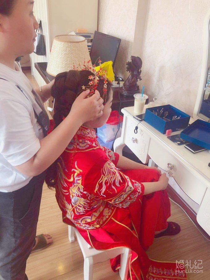 💕礼服是租的 但是本女王很满意~