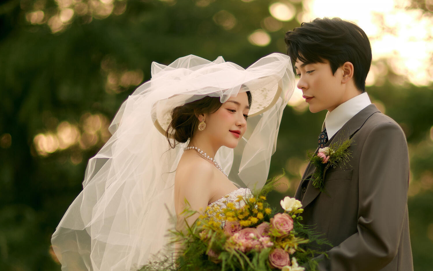 美到犯规｜浪漫的法式森系草坪婚纱照