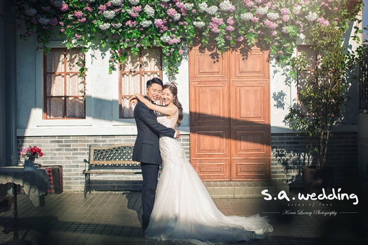 槿尚婚纱_婚纱情侣头像