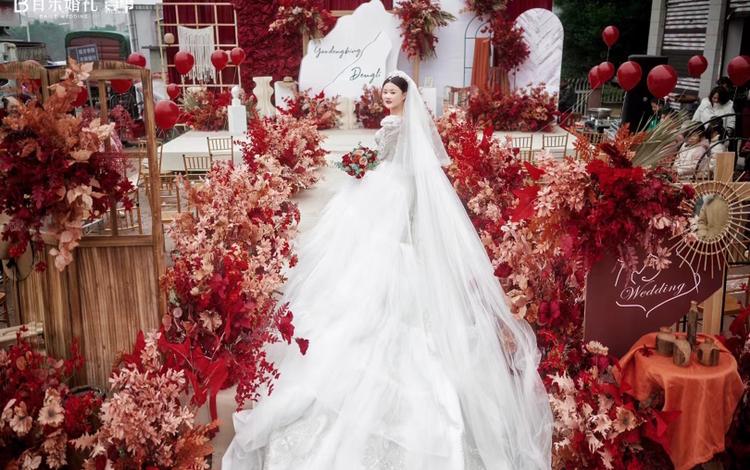 【百樂婚禮】戶外壩壩席輕復(fù)古紅色系婚禮