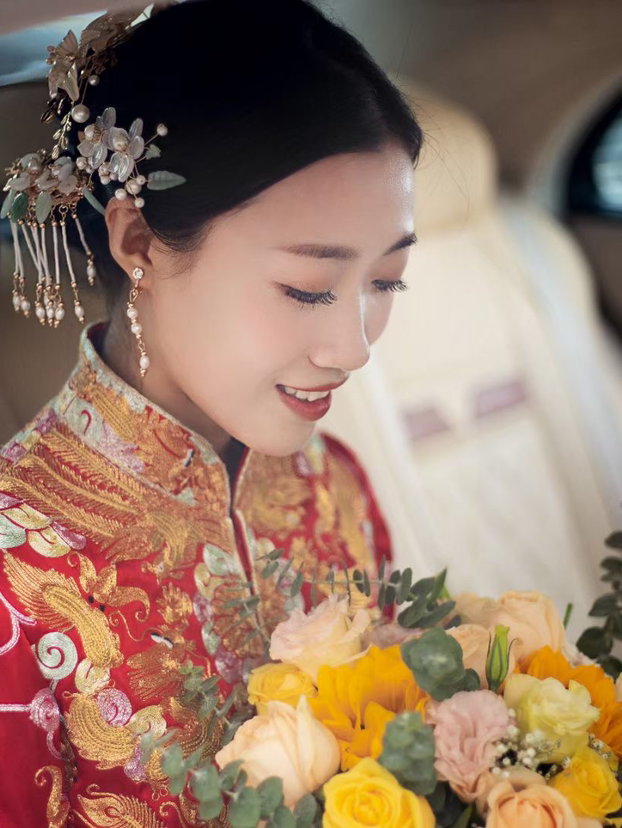 两姓联姻，一堂缔约，良缘永结，匹配同称。