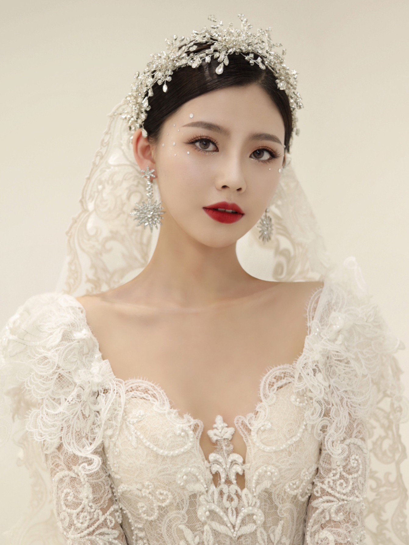 全天婚礼-婚纱造型-全天跟妆