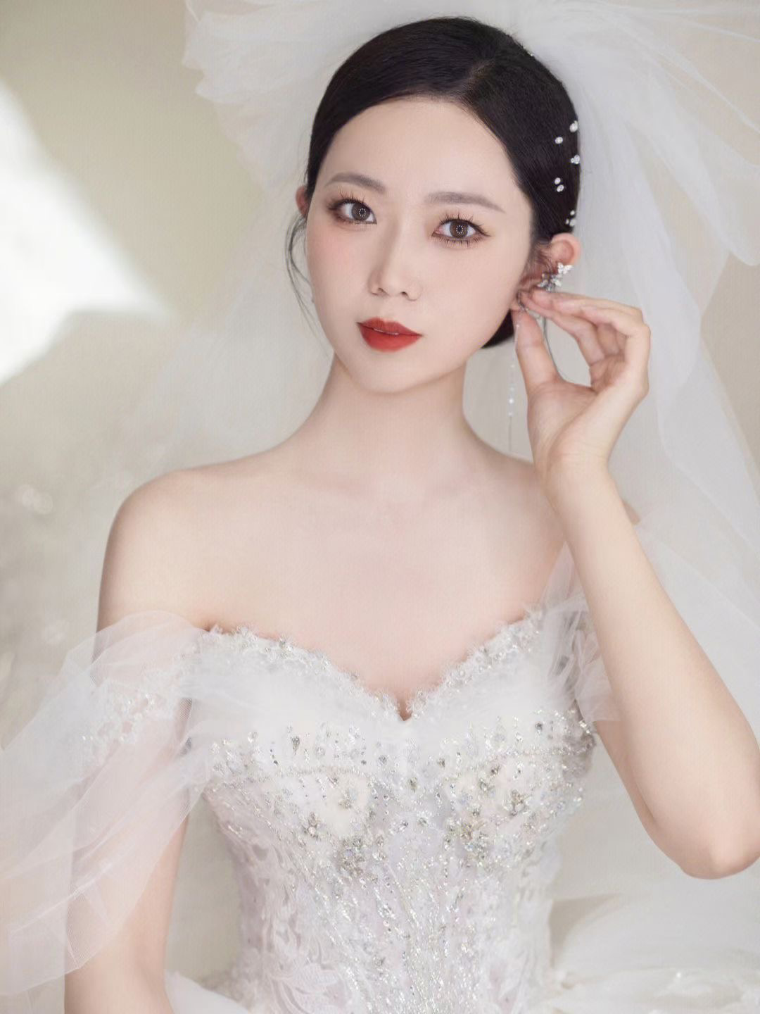 高级跟妆师全程跟妆婚纱礼服