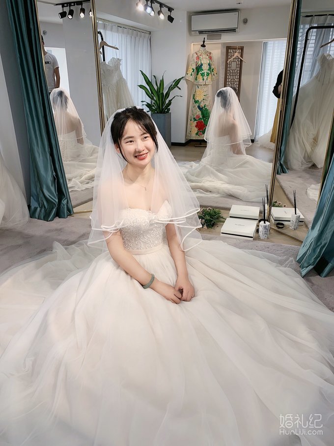 婚纱买还是租？新娘亲测网购1K+婚纱差强人意！
