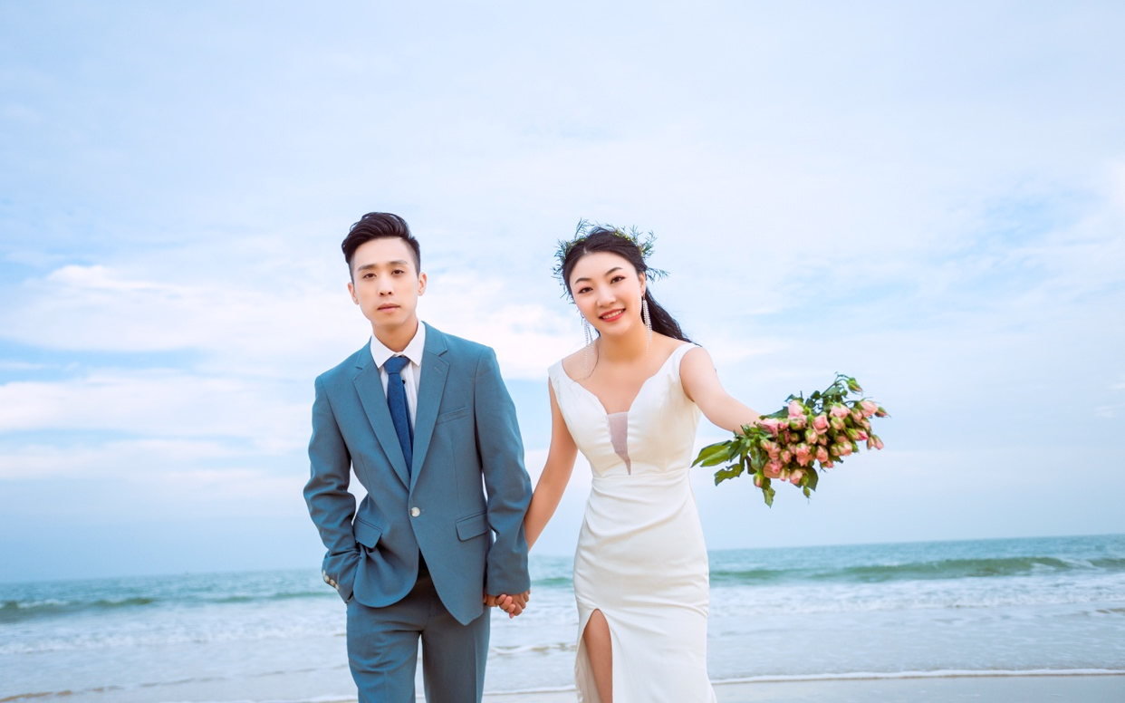 浪漫海边、花海、潮拍，超高性价比婚纱摄影