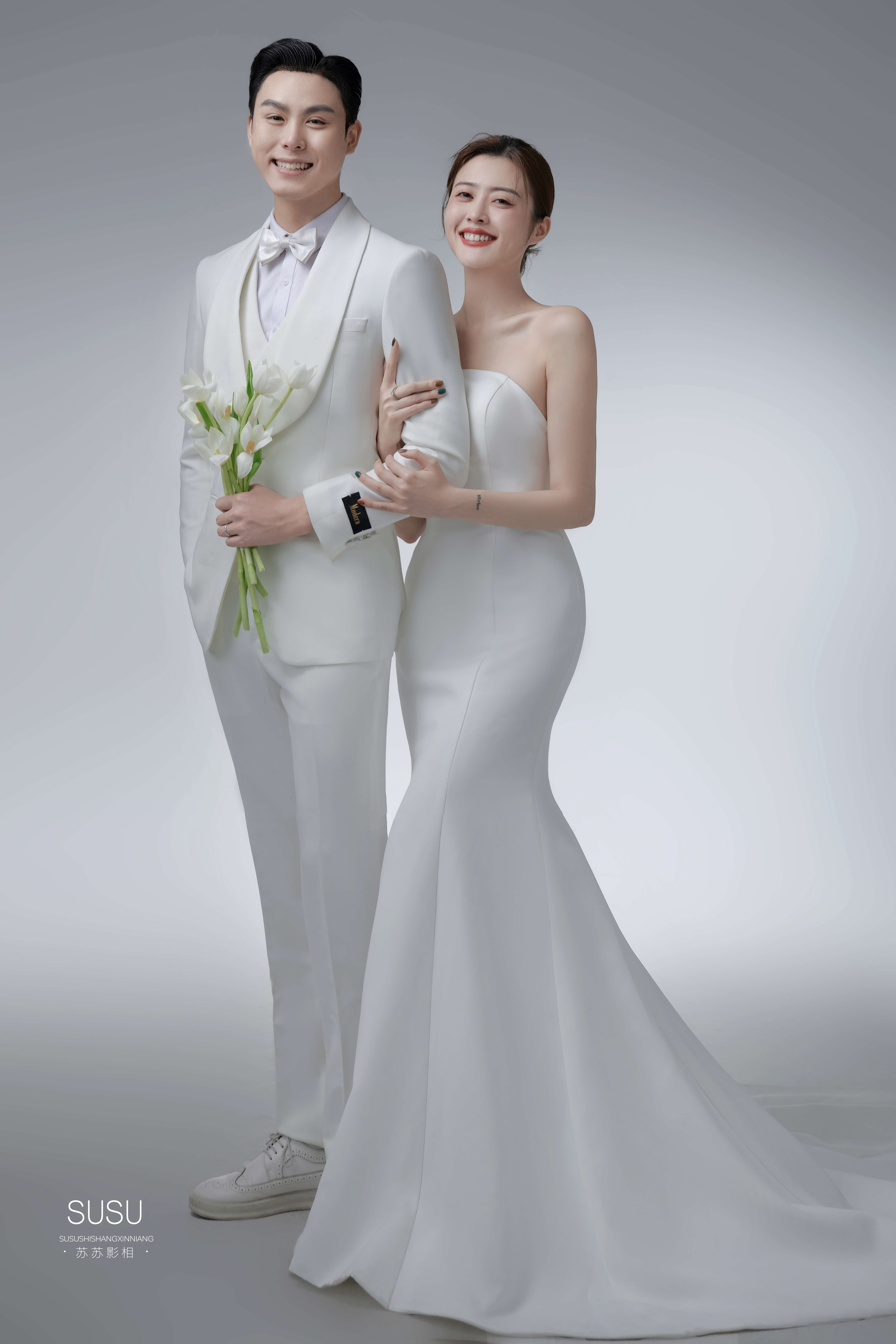 韩式极简风婚纱照