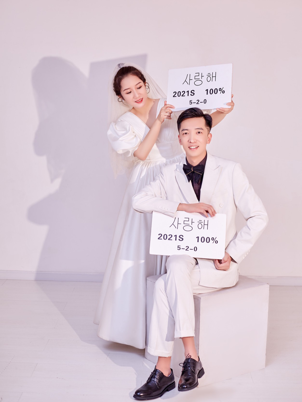 拍婚纱照时服装怎么选