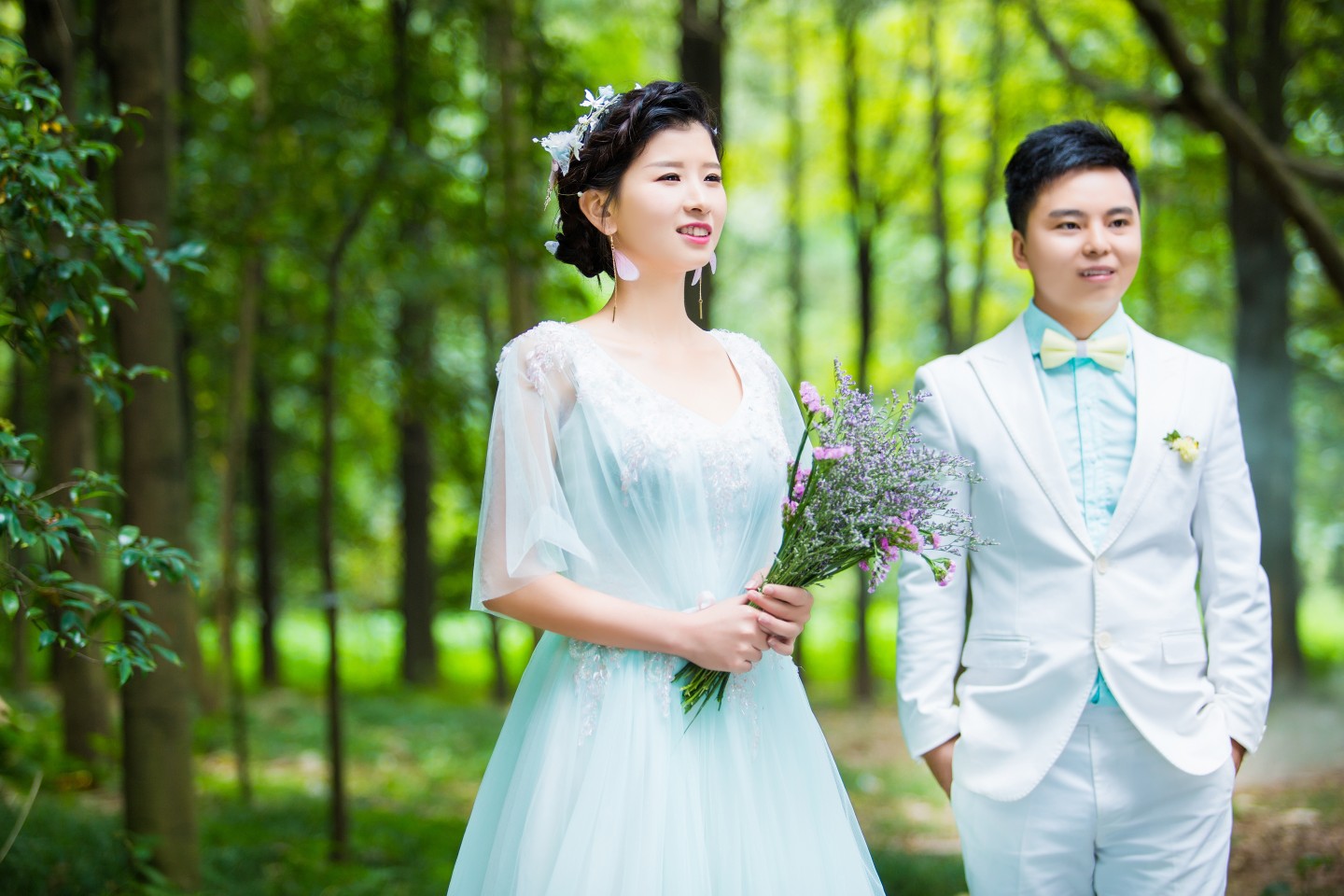 贵阳蕾蕾纯色婚纱摄影_蕾蕾纯色婚纱照片墙(2)