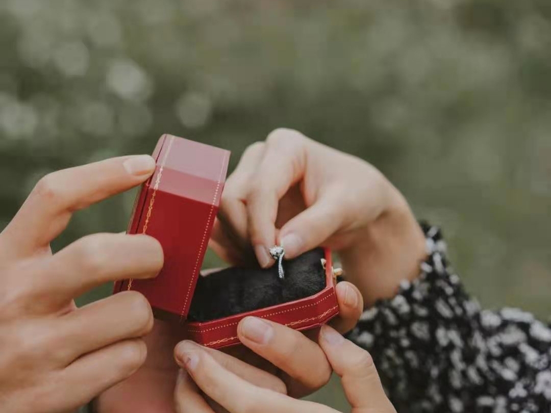 结婚证领证创意个性跟拍纪实摄影