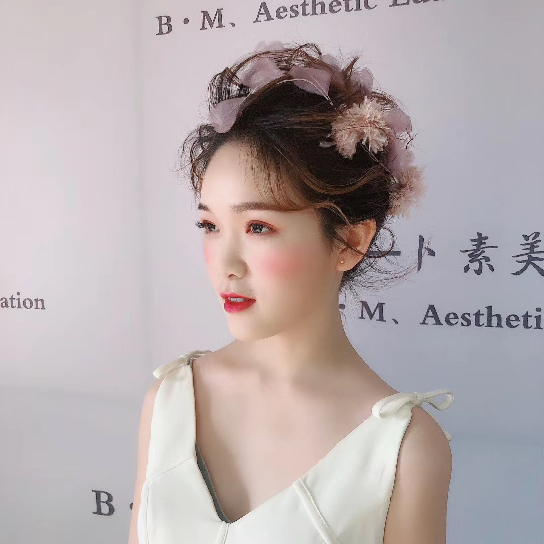 婚礼仪式婚纱妆面造型