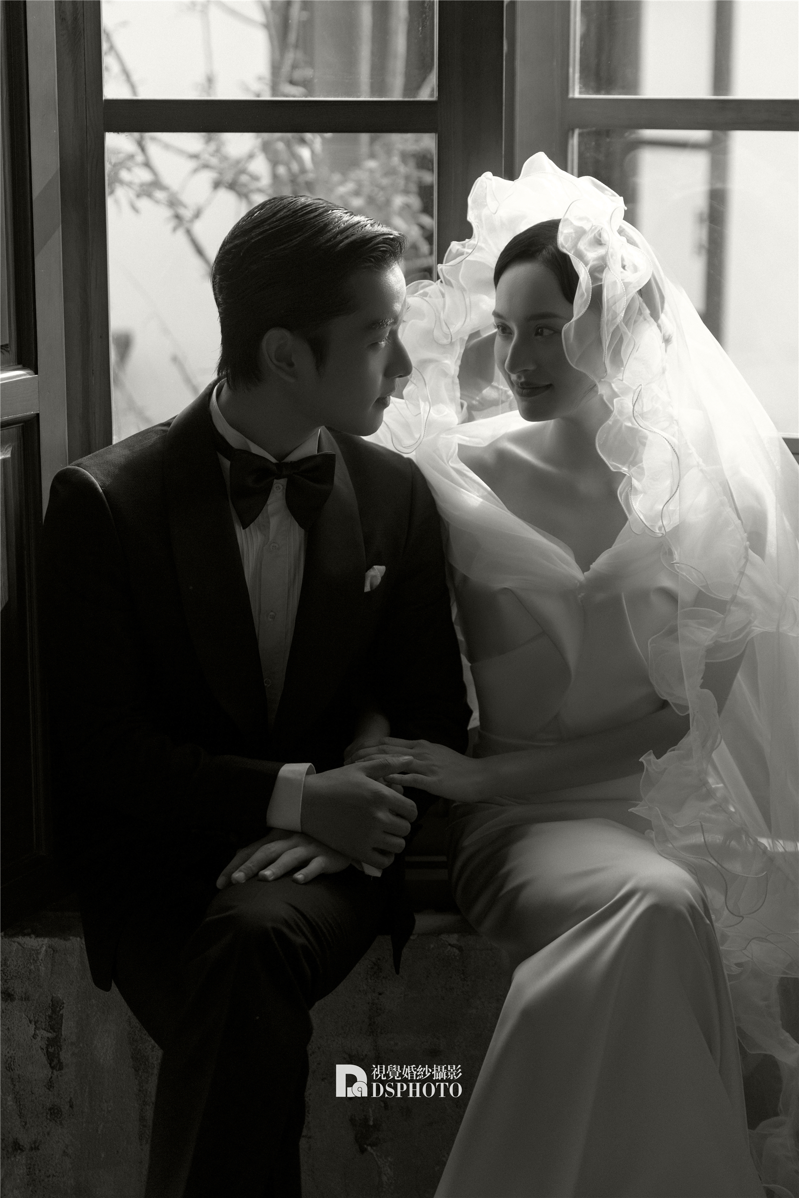 精致的轻法式室内婚纱照 | 高级又温柔