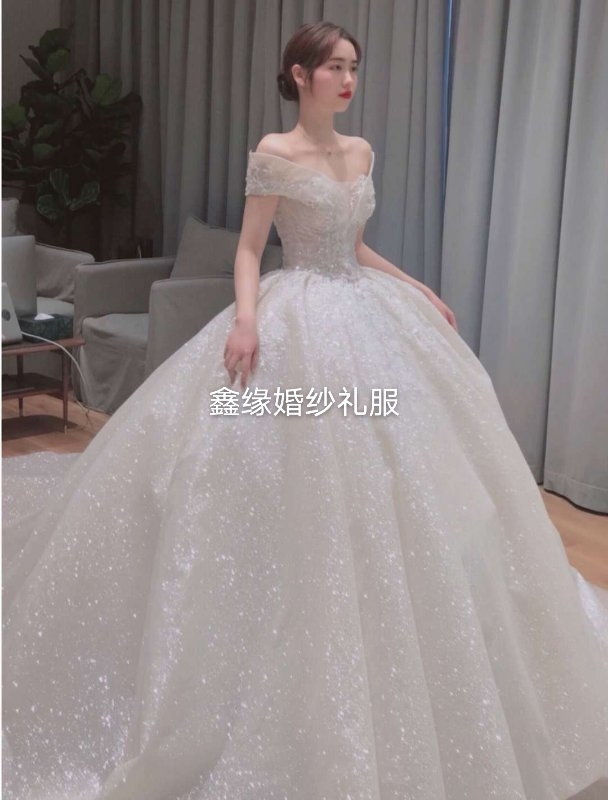 鑫缘婚纱礼服