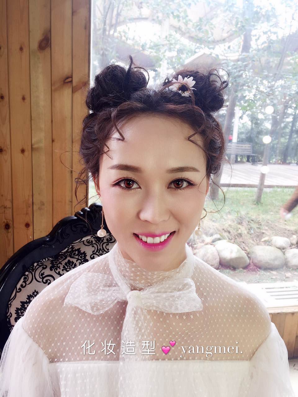 婚纱照妆容_婚纱照妆容和发型图片