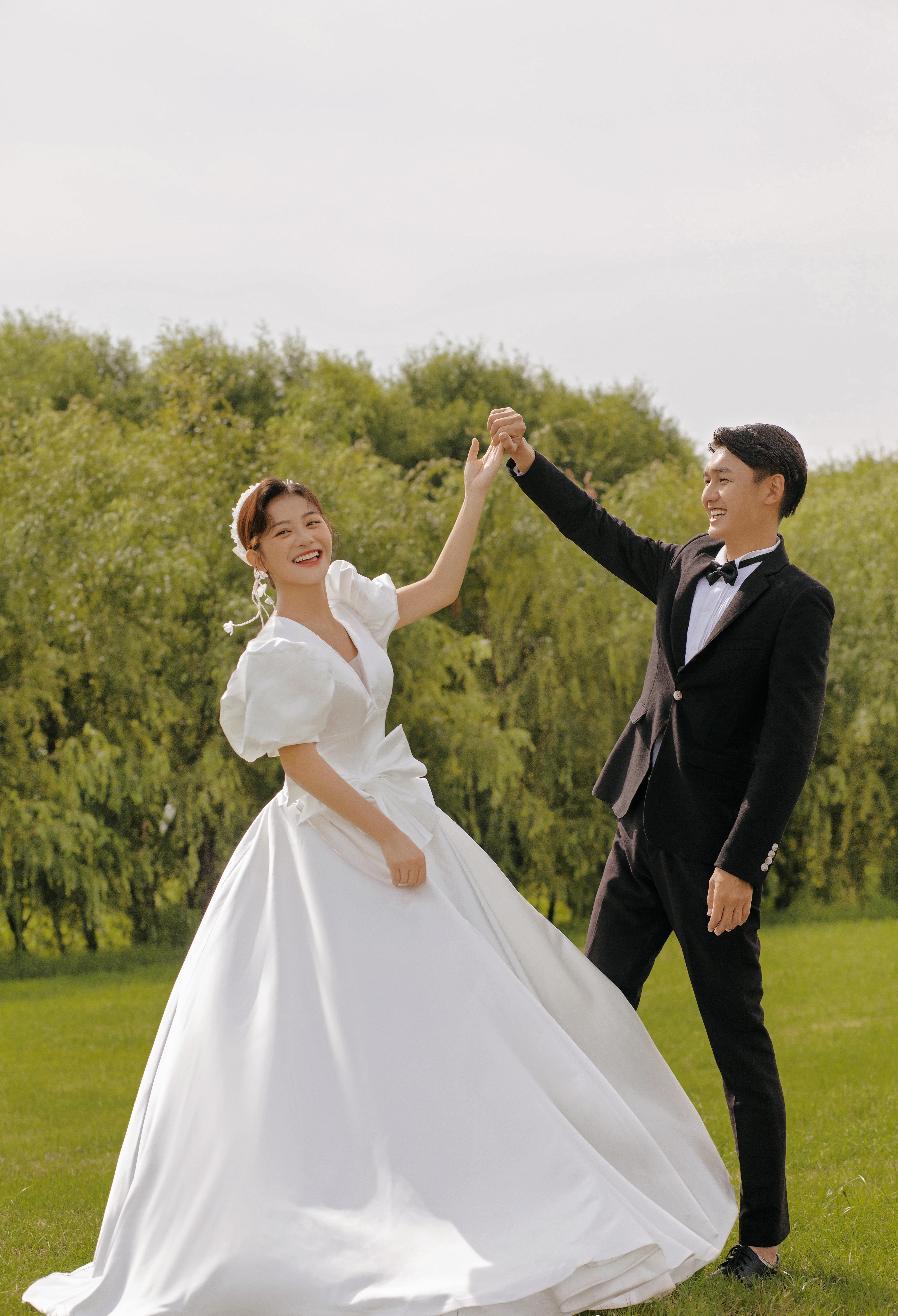 【明星級(jí)棚拍】升級(jí)高定婚紗+萬元婚嫁禮+限時(shí)限量