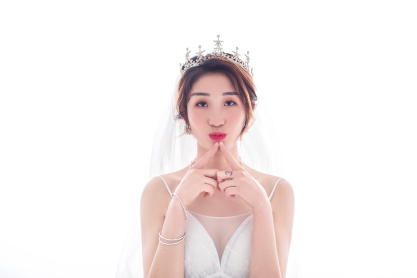 林灯秀 王帮俊婚礼邀请