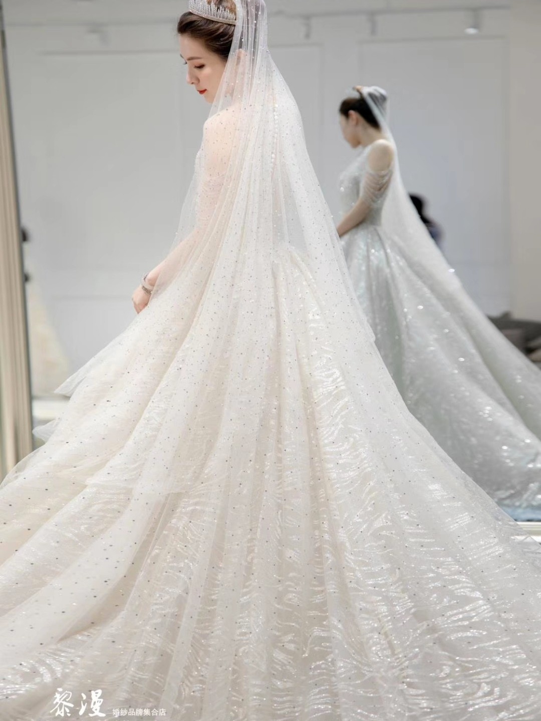 超值百万新娘力推】精品三件套婚纱礼服+伴娘服2套