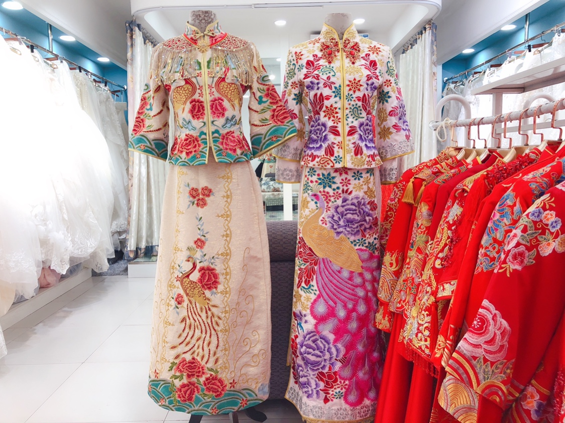 爱洛婚纱美学馆