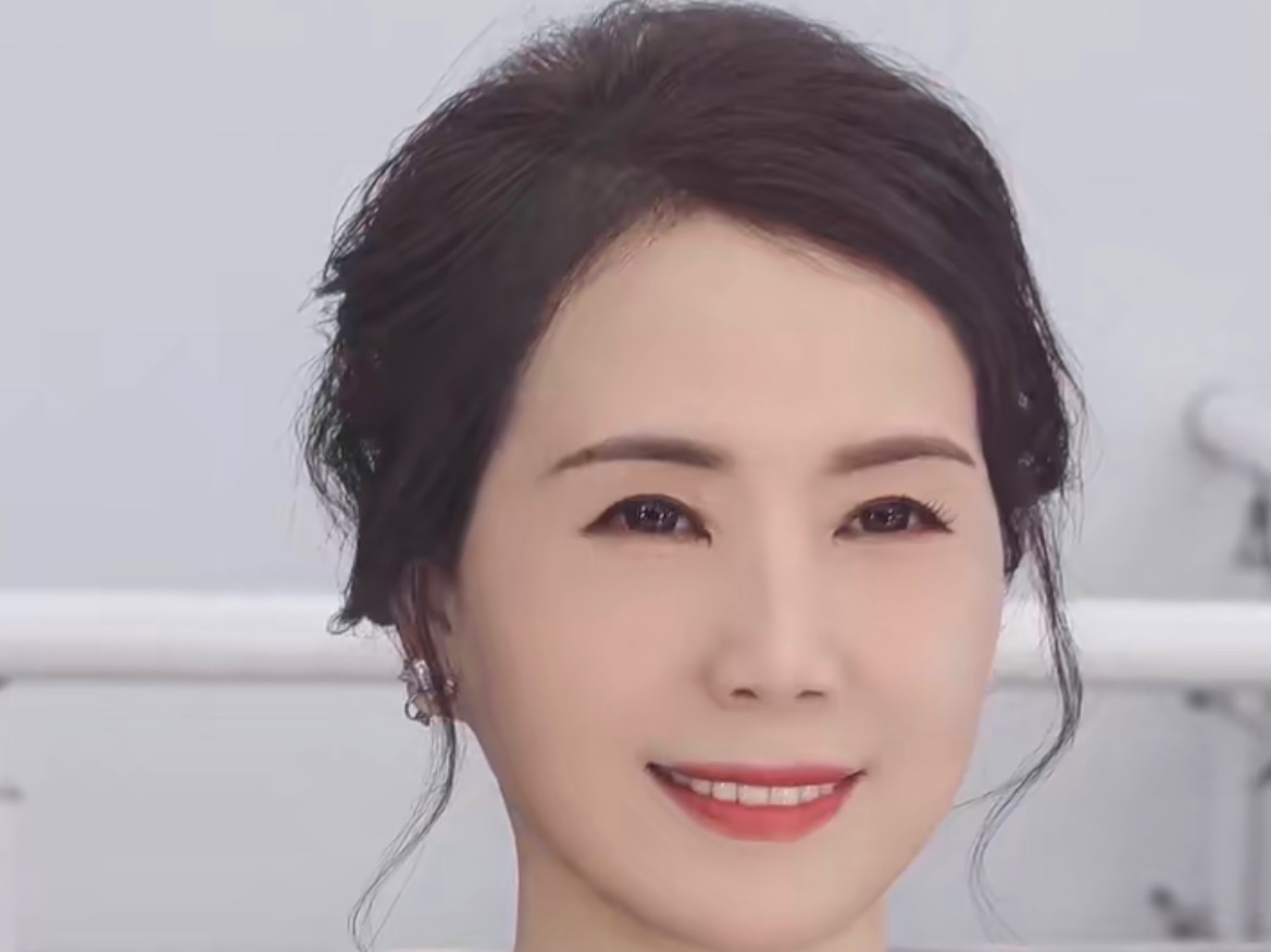 总监团队打造时尚新娘妈妈妆