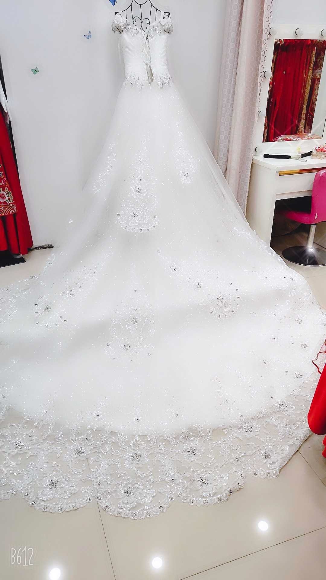 挥泪卖，低价转卖婚纱，礼服