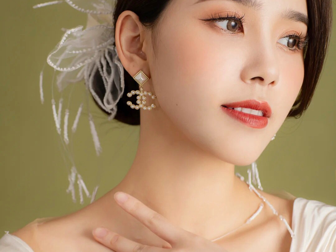特惠新娘跟妆温婉大方优雅