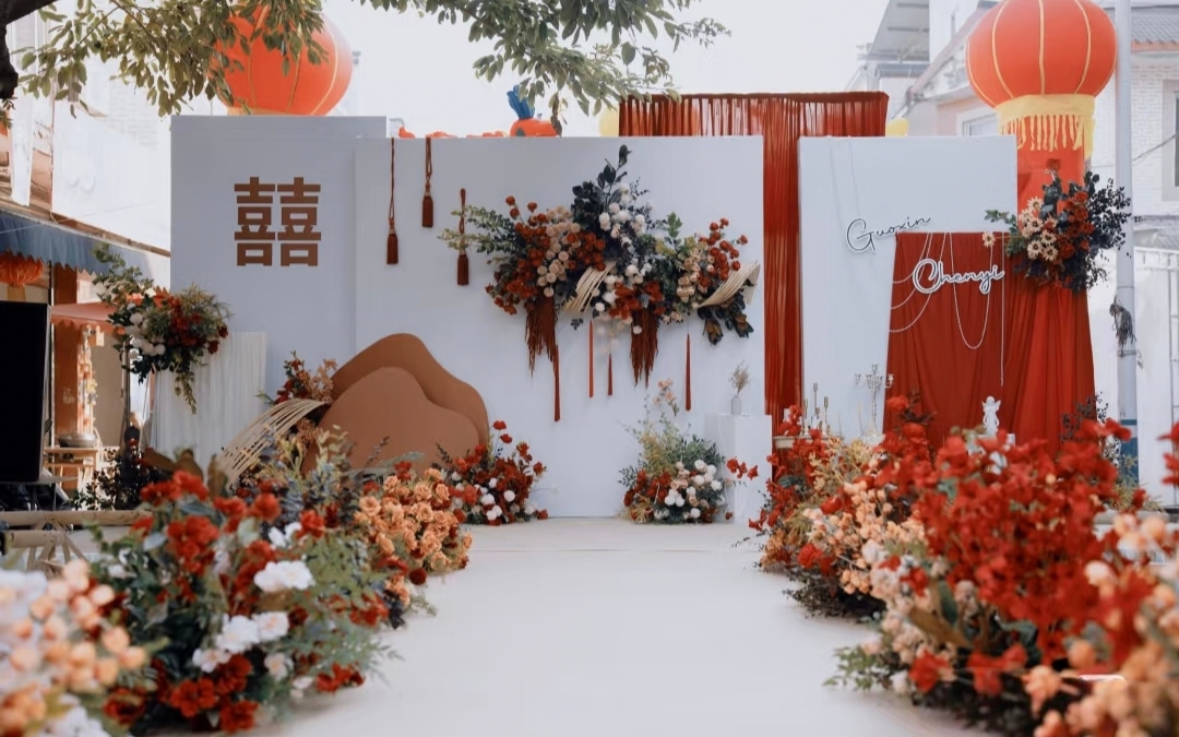 秋天即將到來(lái)，秋紅色看過(guò)來(lái)。