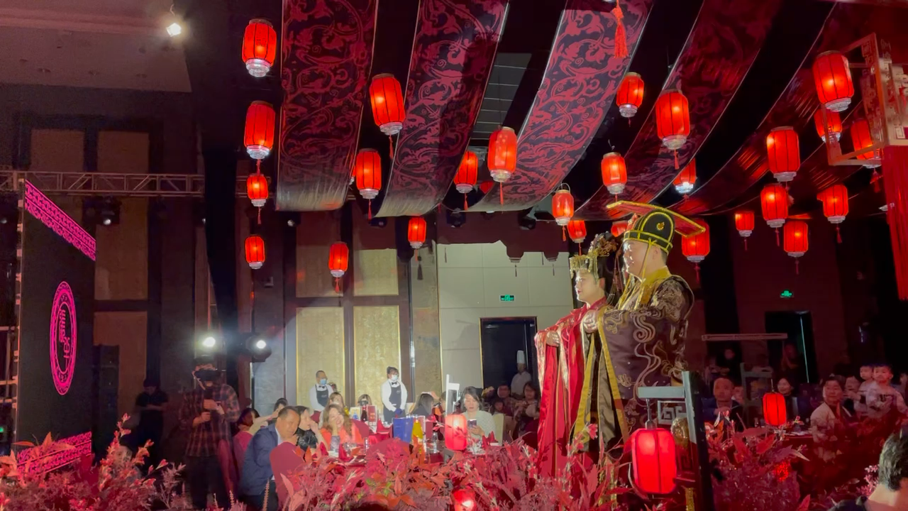 古典化妆师携手资资深化妆师打造汉式中式婚礼