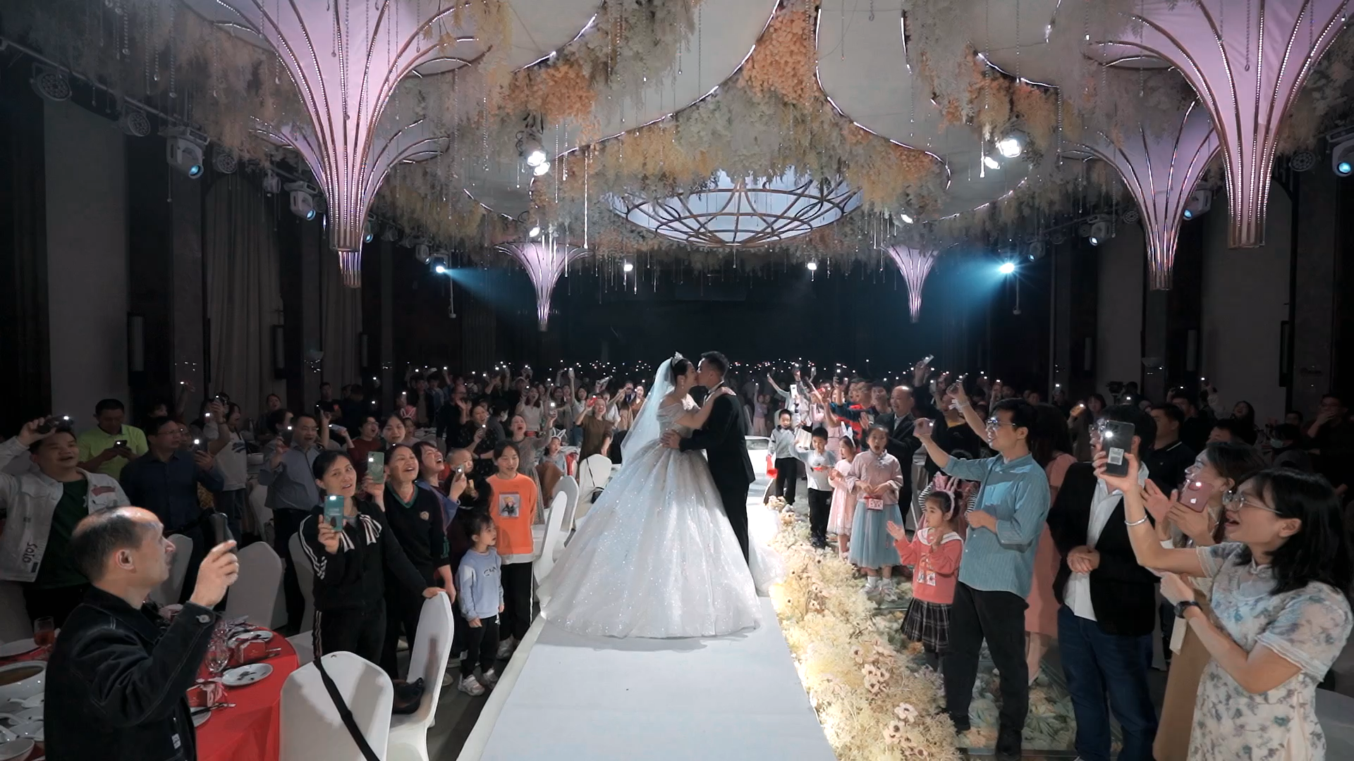 满天星辰照耀你们