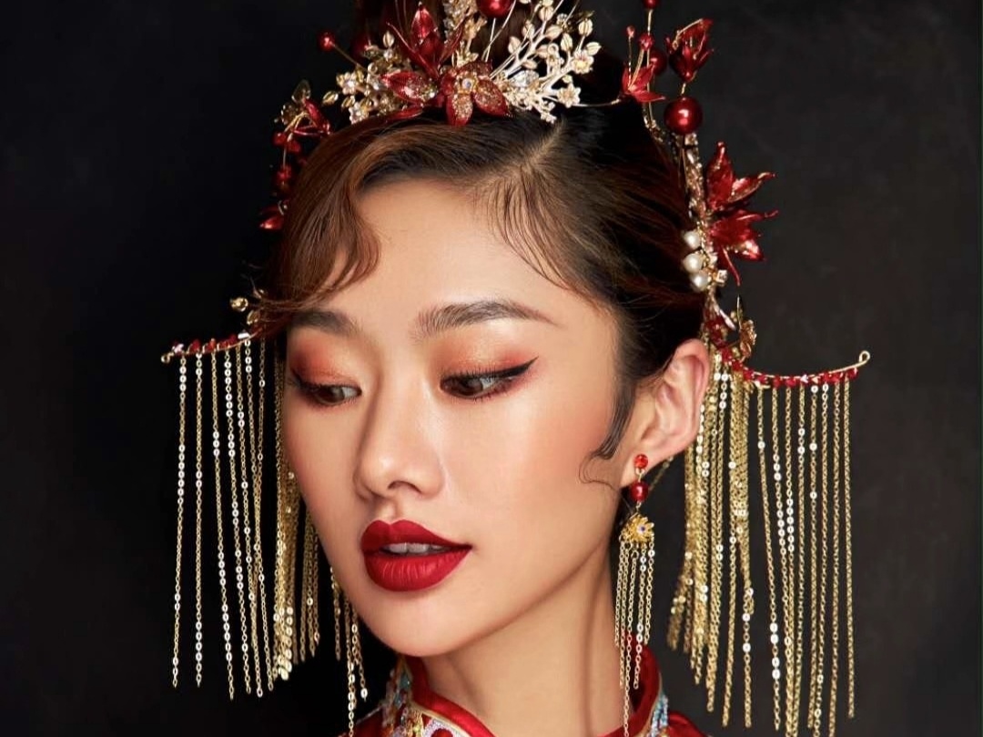 首席化妆师    婚礼跟妆