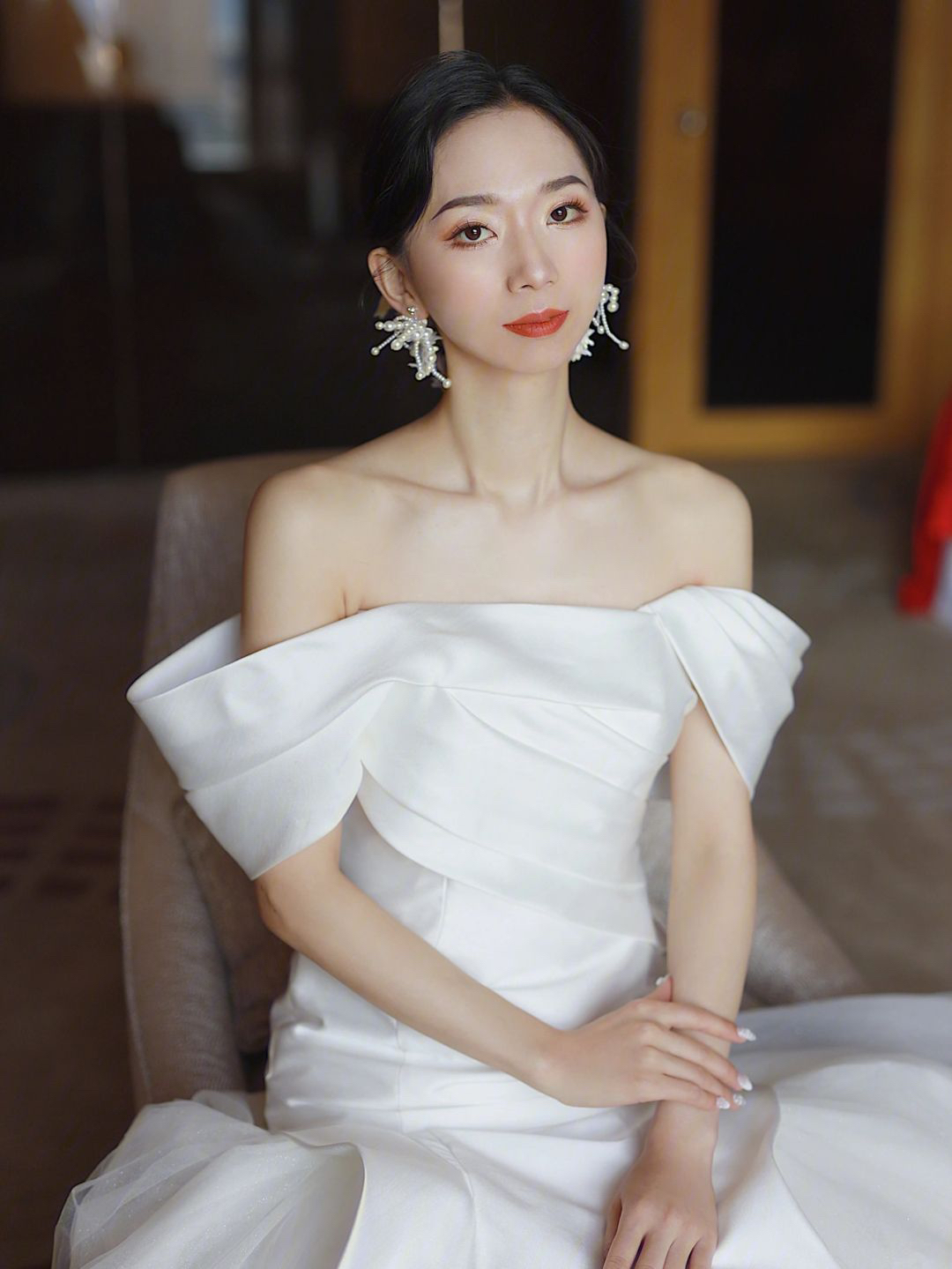 人气热卖 3服3造 不限区域 资深主化妆师服务
