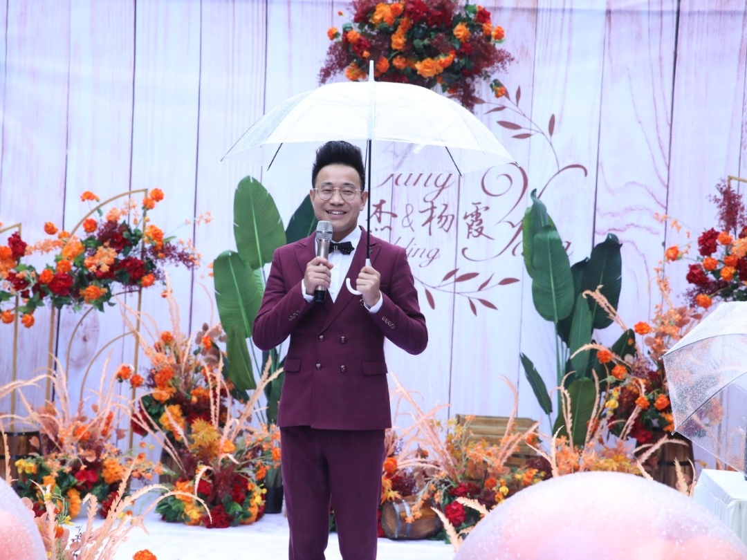 成都主持人大雄《日子很甜》