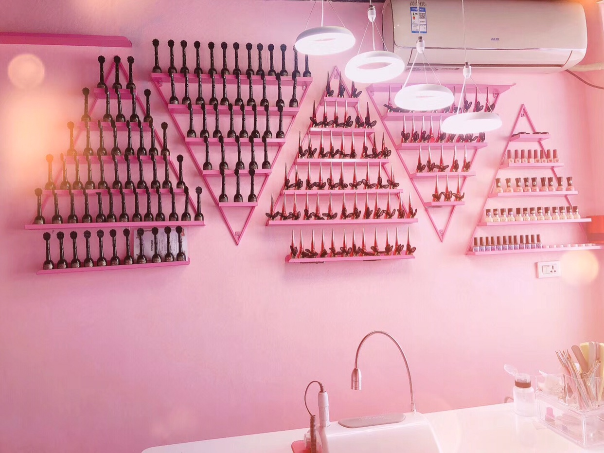 PINK   GIRL 伊一