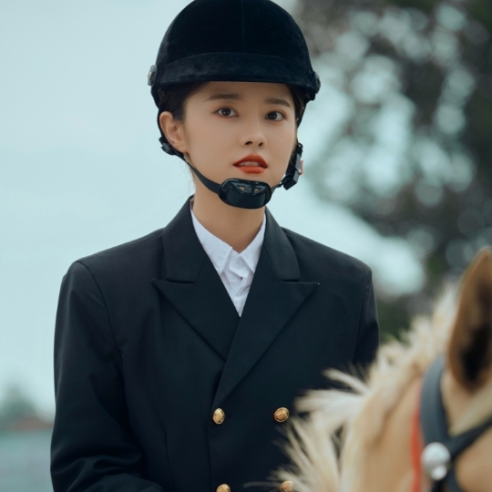 马场婚照 英式小情调拍出婚照高级感