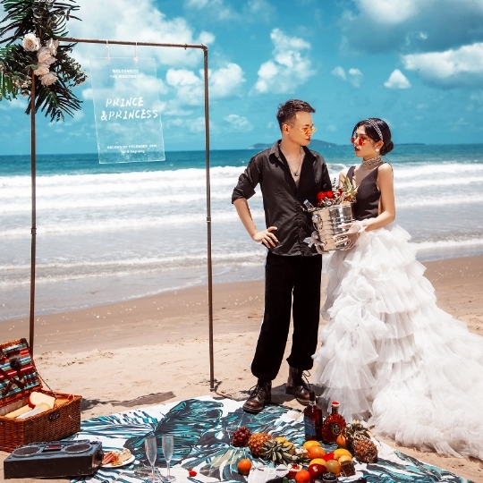 三亚湾森系马场沙滩纪实旅拍风