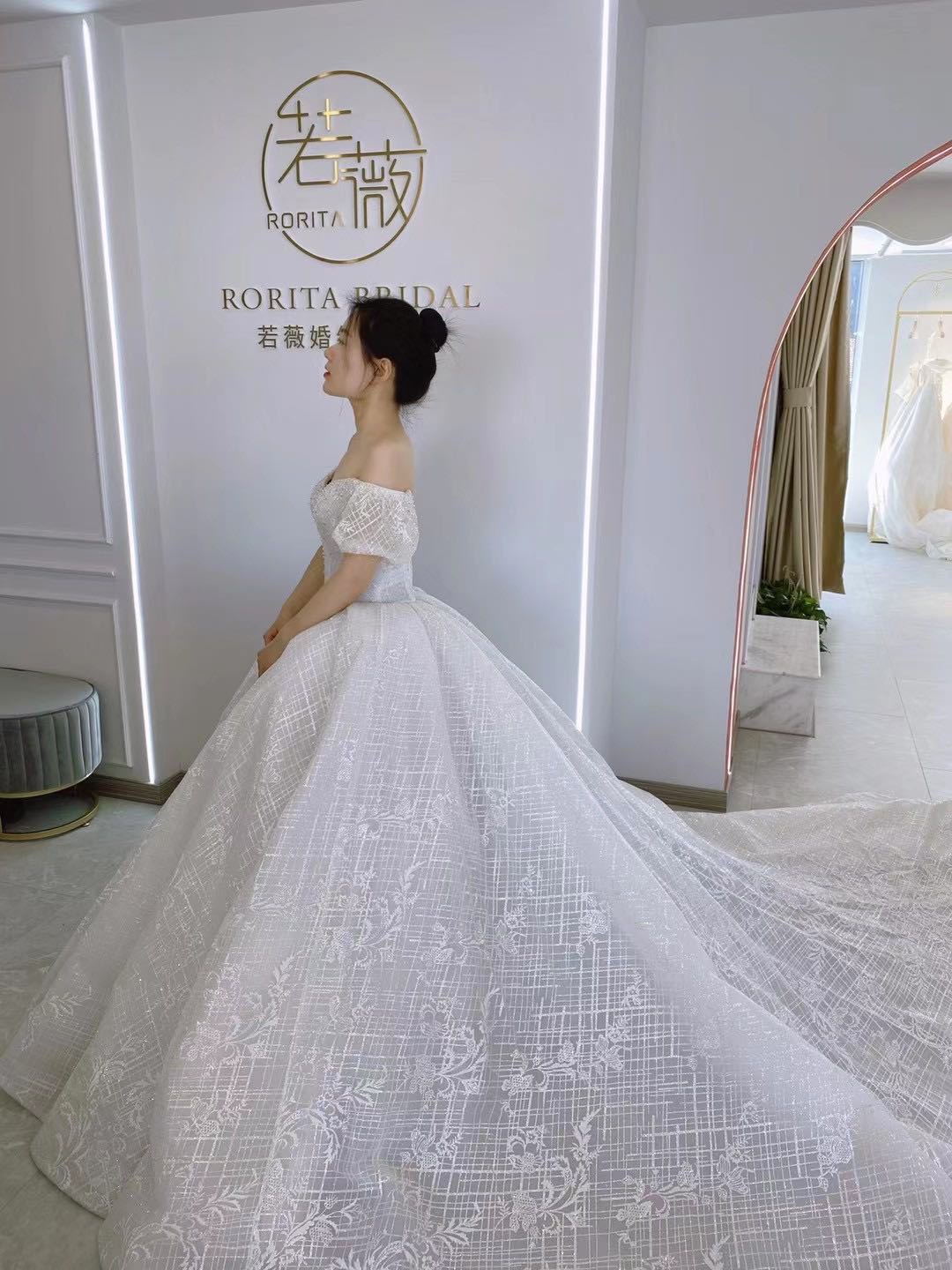RoritaBridal若薇婚纱礼服馆