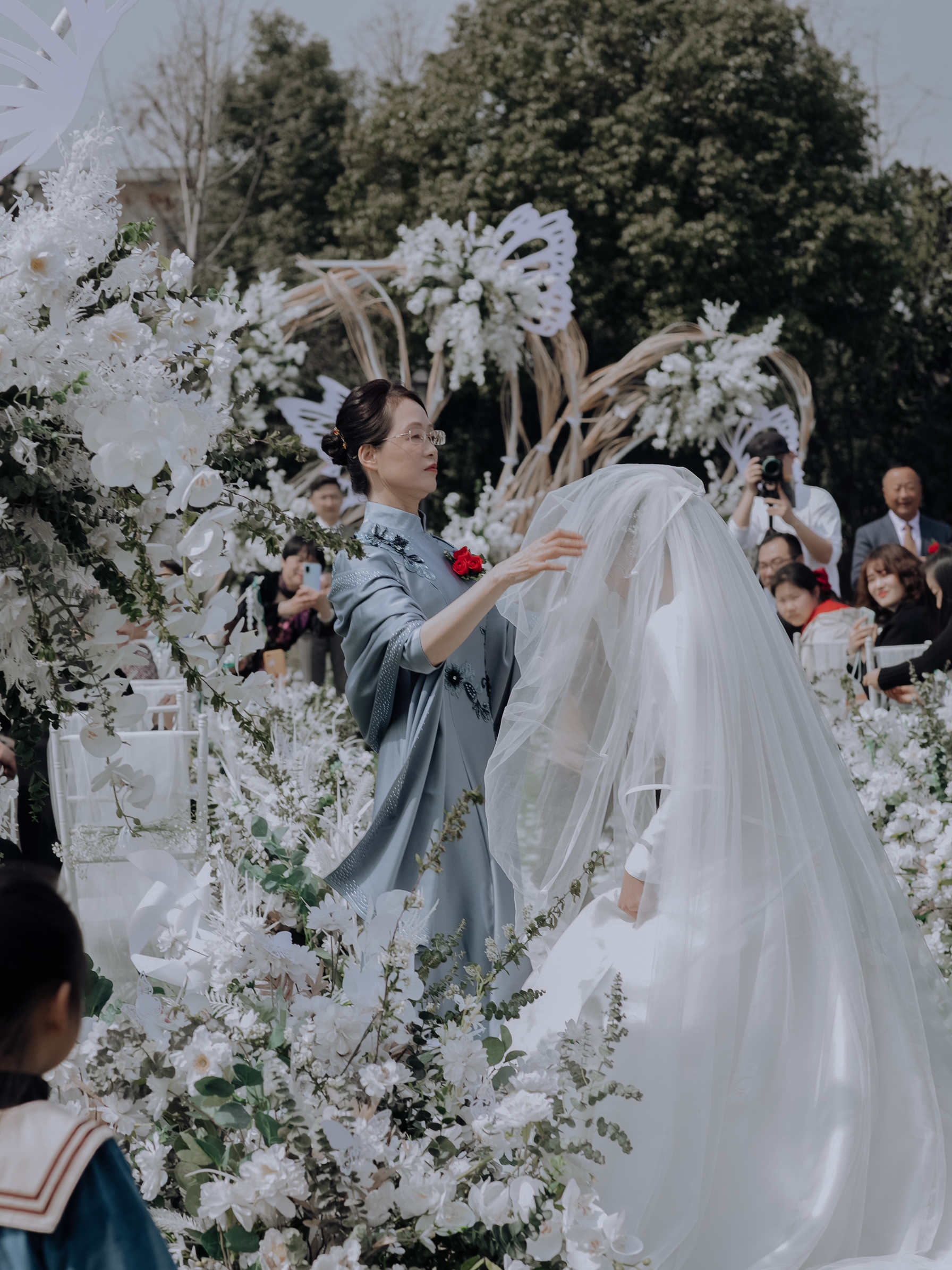 轻松感人的草坪婚礼：户外➕室内婚礼仪式流程