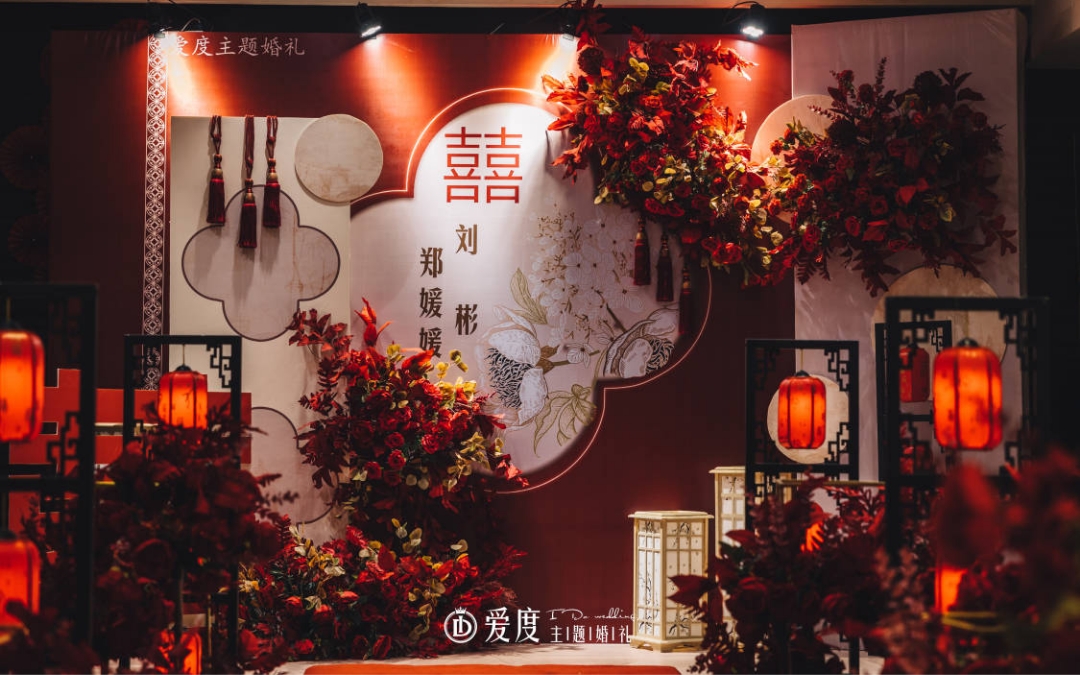 《中式》年年灼灼艷桃李，結發(fā)花簪配君子