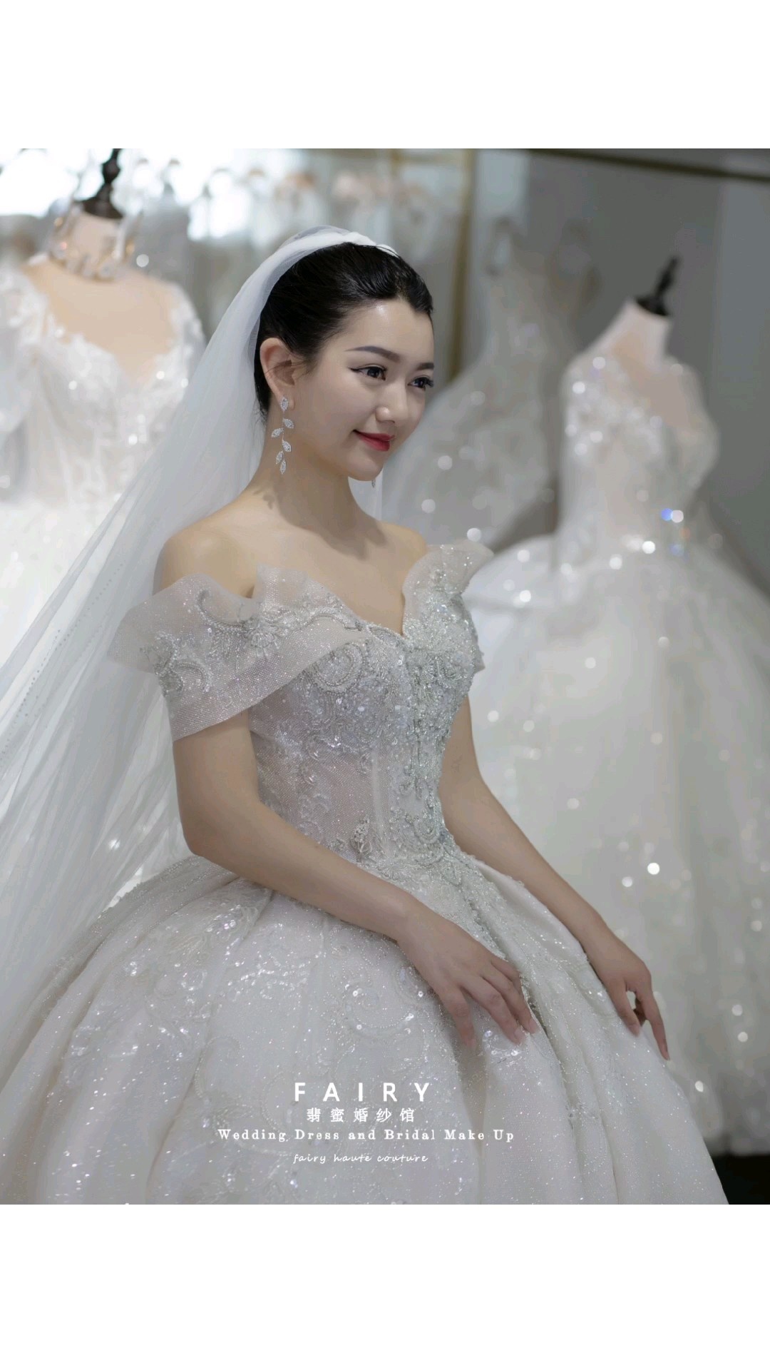 适合宴会小厅，或户外婚礼