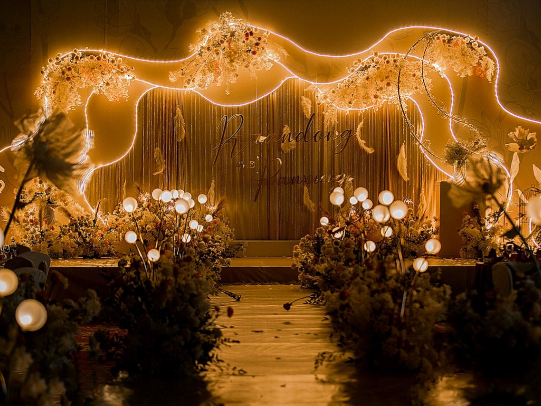 【香槟色爆款婚礼】点开查看暗场效果