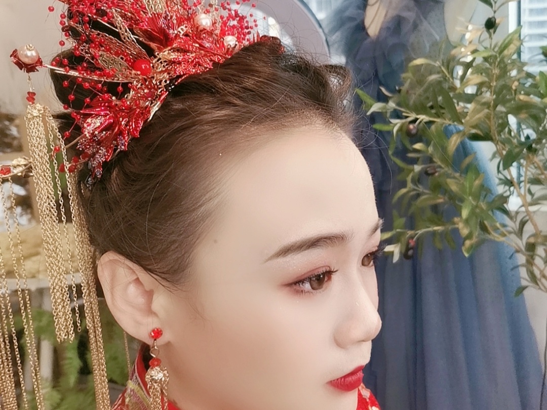 新娘全天跟妆  婚礼跟妆师