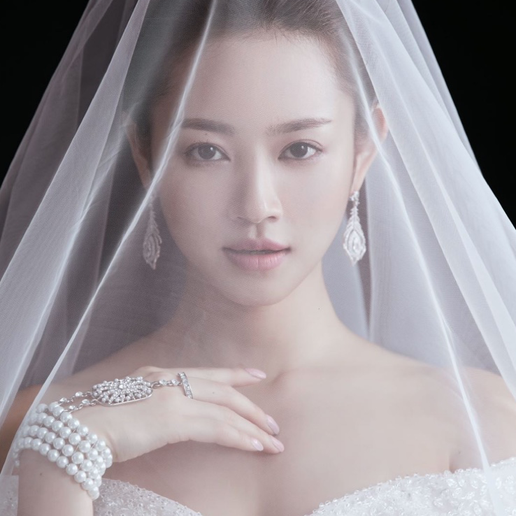 拖尾长纱 古装秀禾 旅拍婚纱照