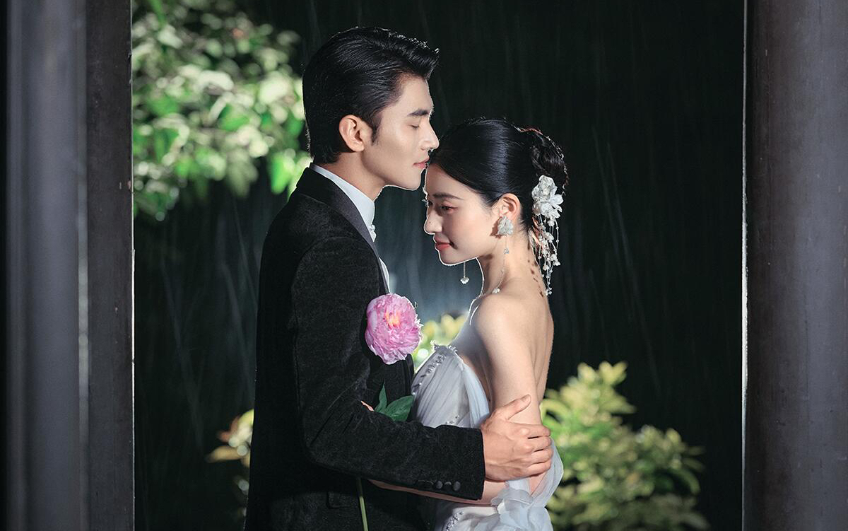 只此一眼，原地封神 新中式园林婚纱照