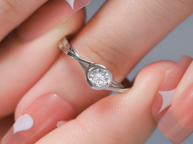 【佐卡伊】定制钻戒-鸢尾