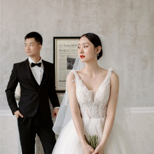 小美好的简约婚纱照~伍加伍客片分享