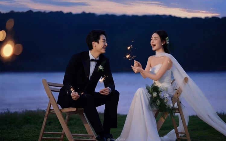 一起看晚霞，一起等余生吧🥰#氛围感夜景婚纱照
